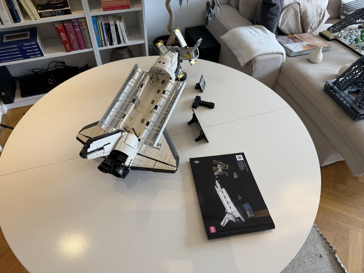 Lego Baukästen: Lego NASA Discovery 10283 - Complet – Gebraucht aus Bulle von fra_7wng 1