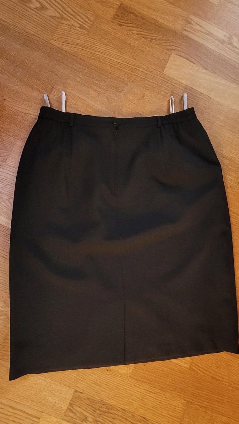 C&A Röcke: Jupe in schwarz, Grösse 44 von bianca – Neu (gemäss Beschreibung) aus Neschwil von flower_69 1