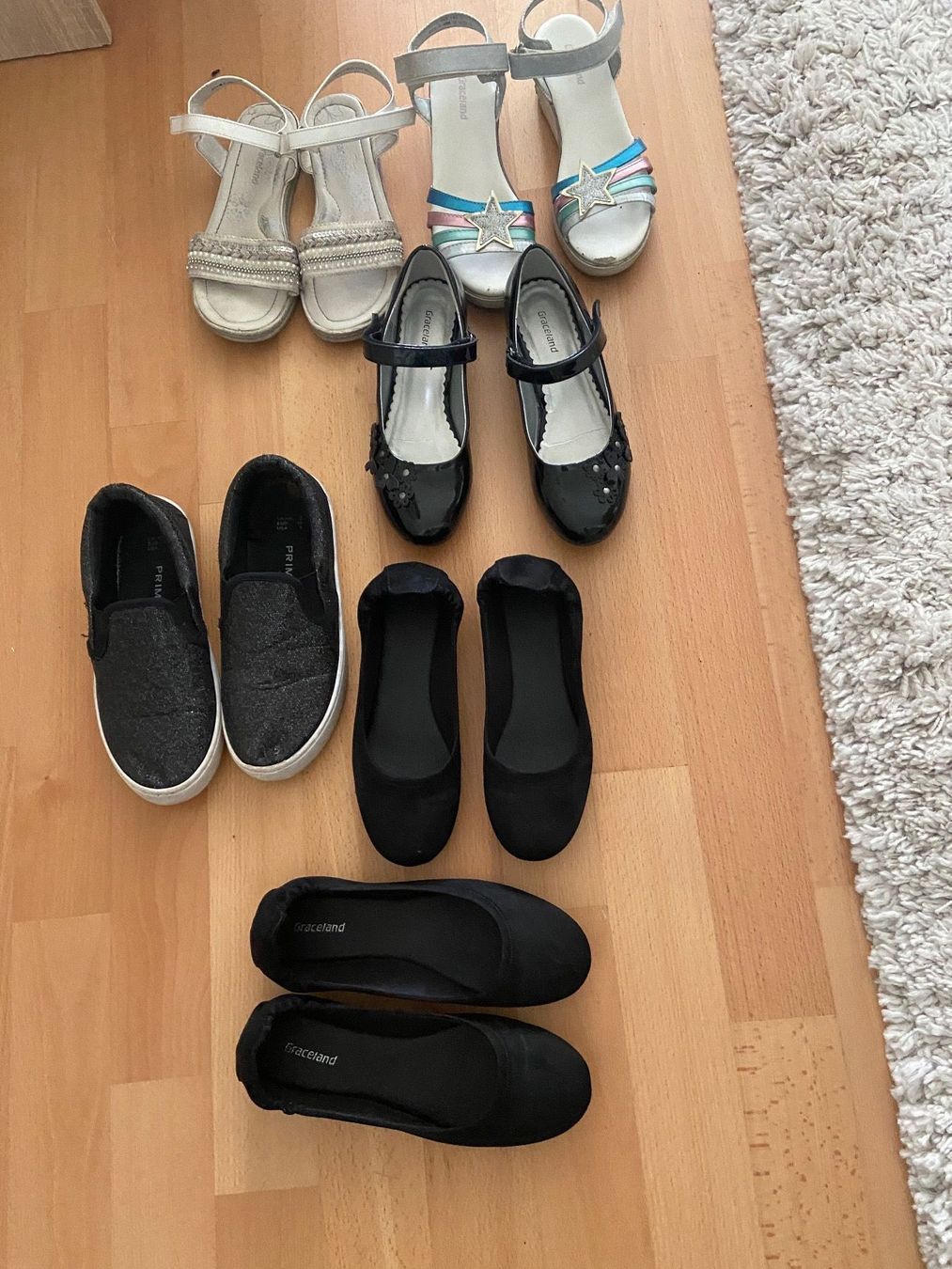 Scarpe per ragazze: Mädchenschuhe (Set) – Usato da Benglen venduto da Shamily
