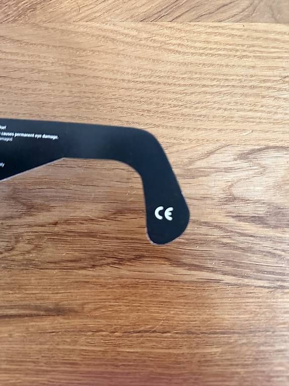 Brillen & Gläser: Lunette éclipse solaire – Gebraucht aus Lausanne von syl_jlr2 2