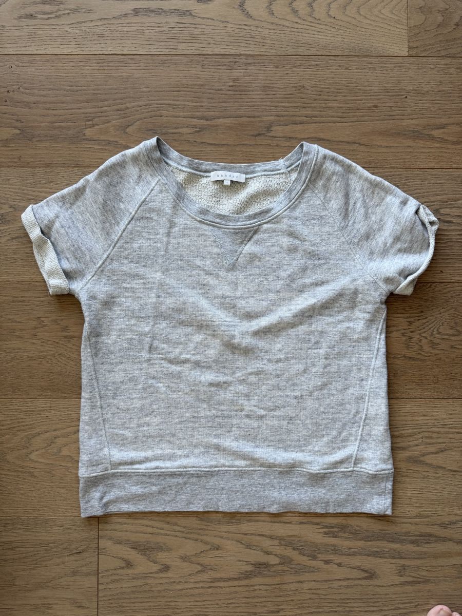 Sandro T-shirt: Sandro T-Shirt (wie kurzarm Pulli) – Usato da Zürich venduto da z00mie