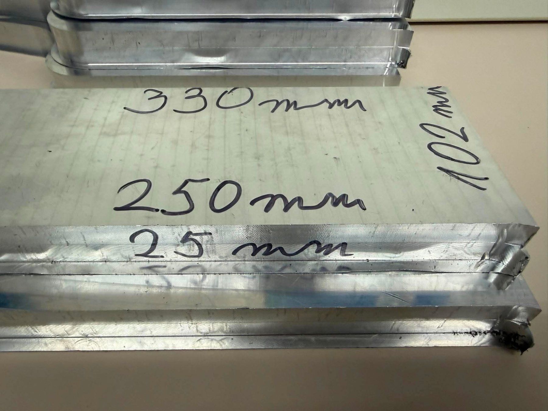 Tutti gli attrezzi: Aluminium Rohmaterial Reststücke 9.3 kg – Usato da Winterthur venduto da Joe1001 3
