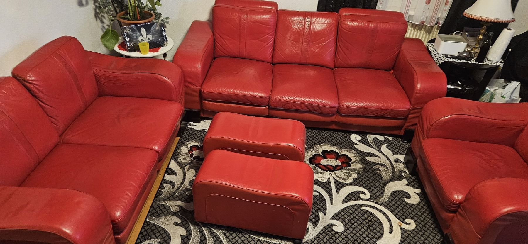 Divani: gratis 3-teiliges Ledersofa rot – Usato da Thun venduto da asi_7lzh