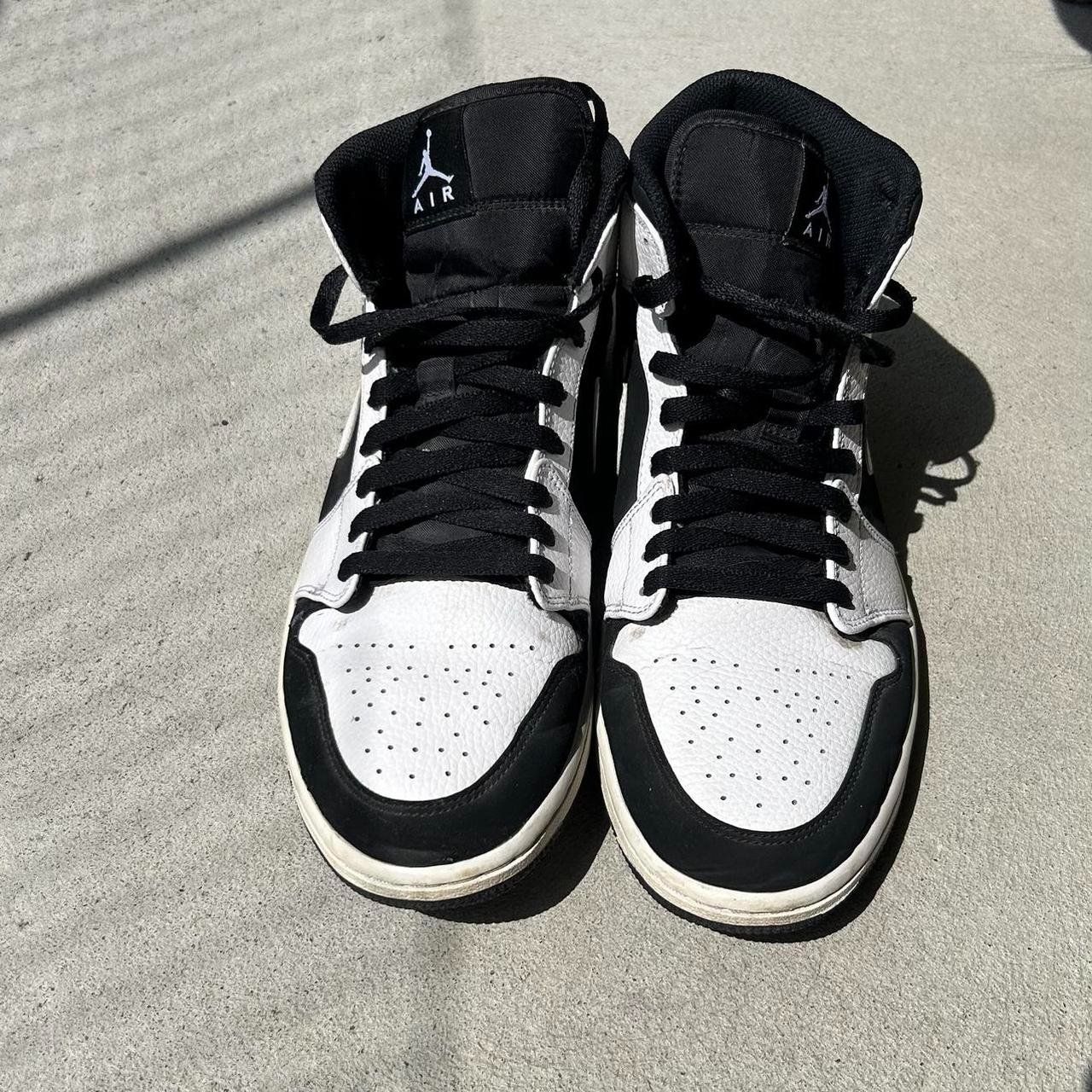 Jordan Scarpe da uomo: Jordan 1 Mid White Black – Usato da Dübendorf venduto da seymen_ 1