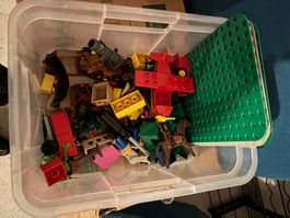 Kiste voll Duplo