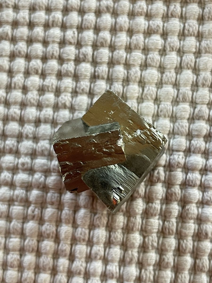Mineralien & Heilsteine: Pyrit – Gebraucht aus Rümlang von resale35 3