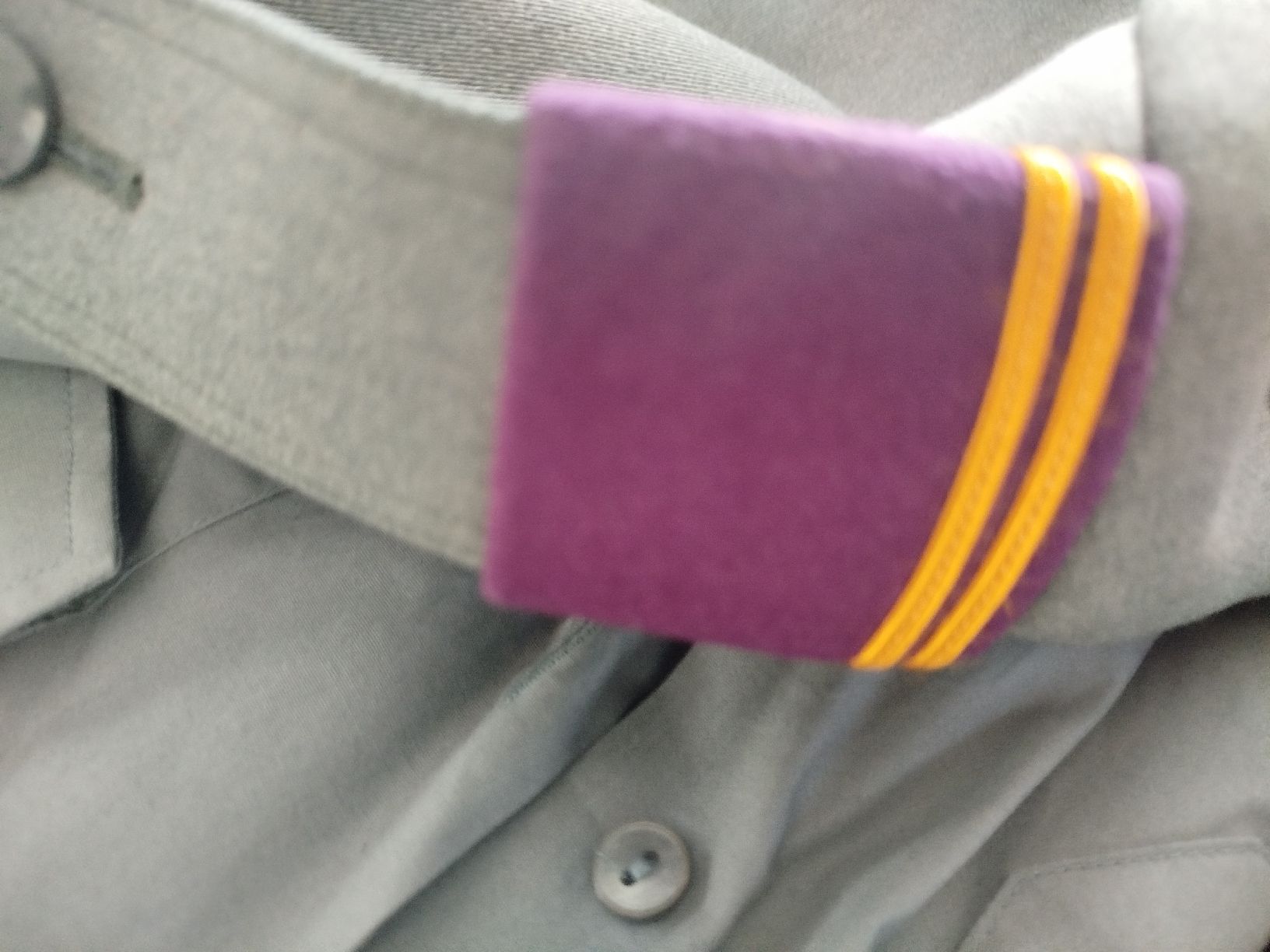 Schweizer Armee Uniformi: Schweizer Militäruniform mit Hose, Hemd, Kravatte.. – Usato da Glashütten venduto da lightmoon 5