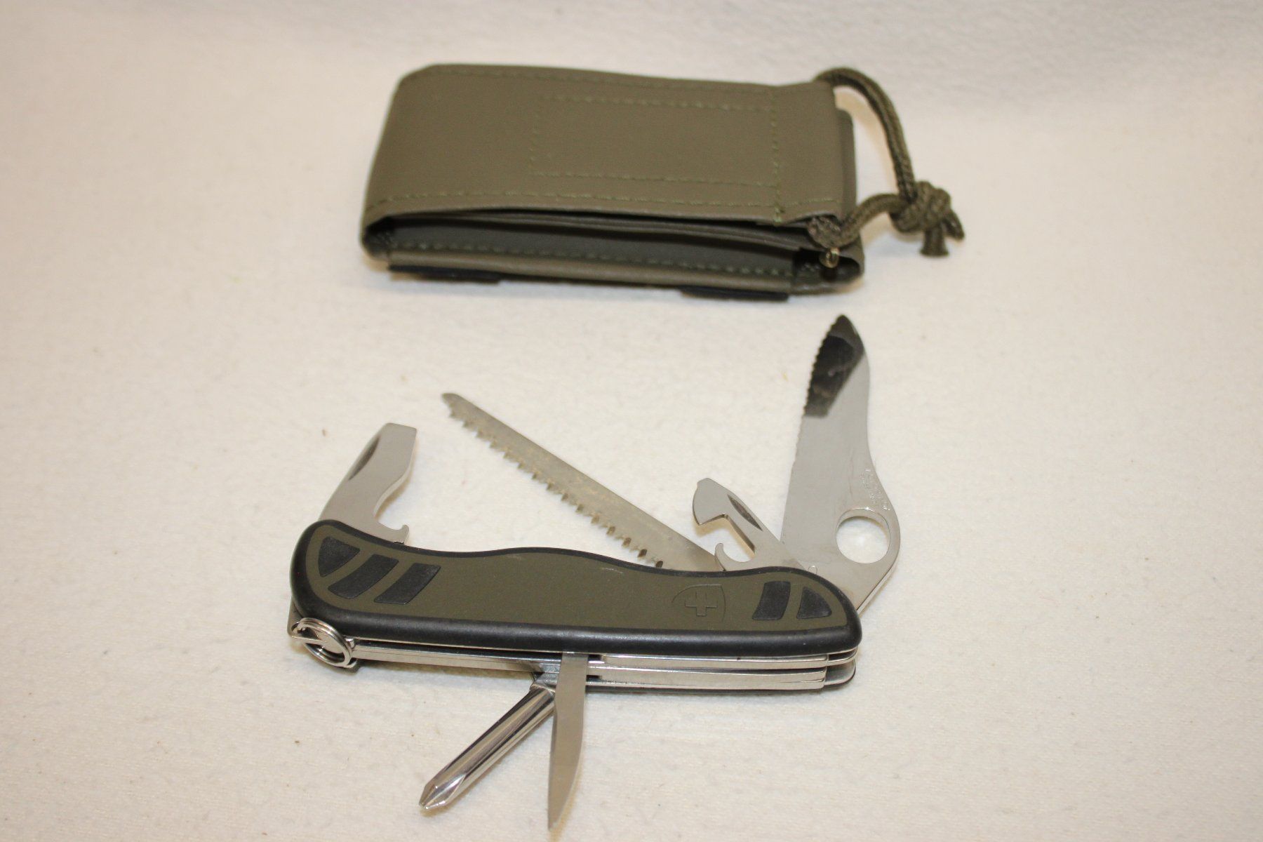 Victorinox Coltelli tascabile: Militär Sackmesser 08 / 2022 – Usato da Thun venduto da Fbchm