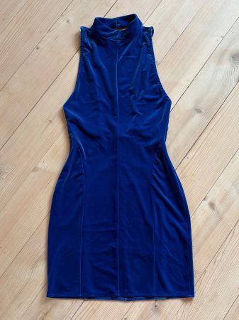 Cocktailkleid /Kleid Bershka,Stretch/Samt,Gr.M, NEU