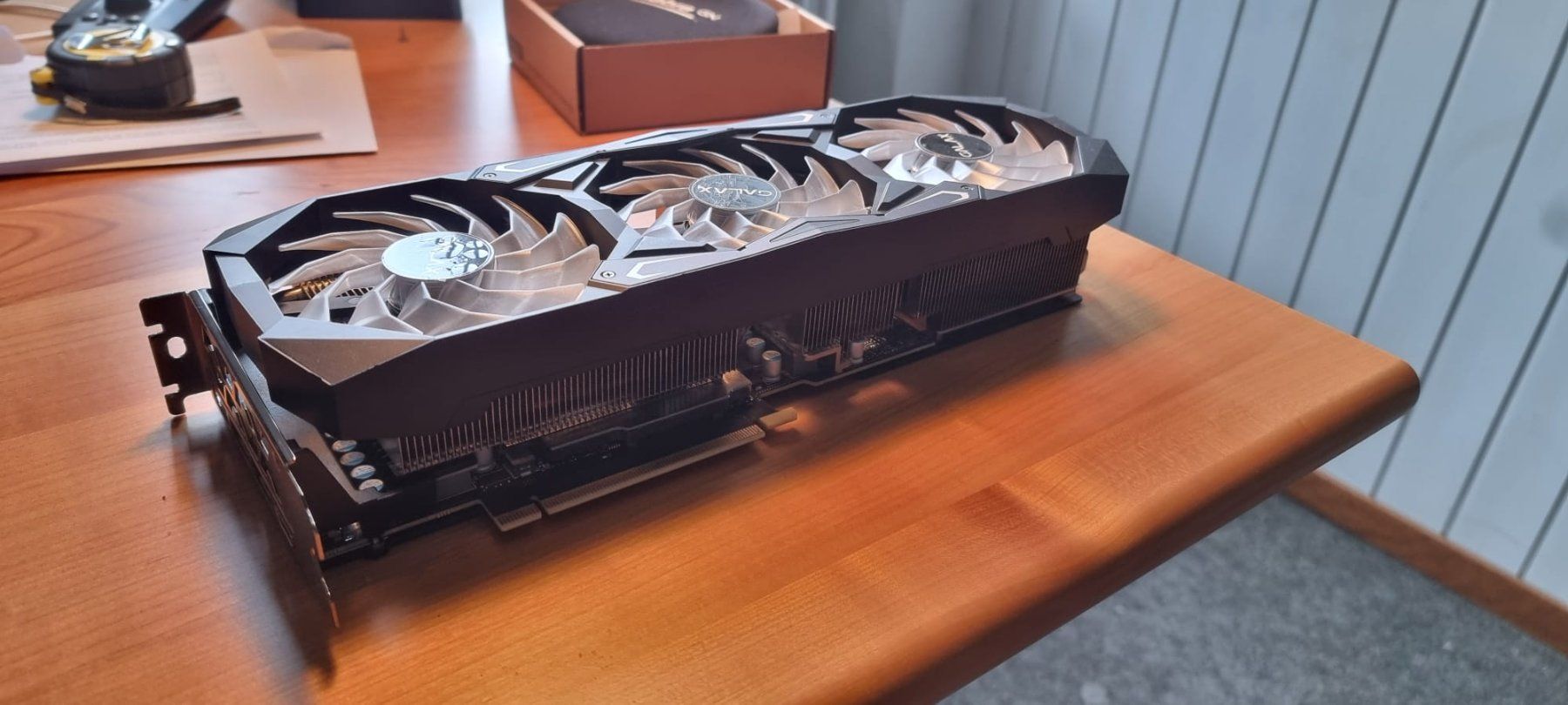 Nvidia Schede grafiche: KFA2 GeForce RTX 3090 SG – Usato da Delémont venduto da Luc4s 1
