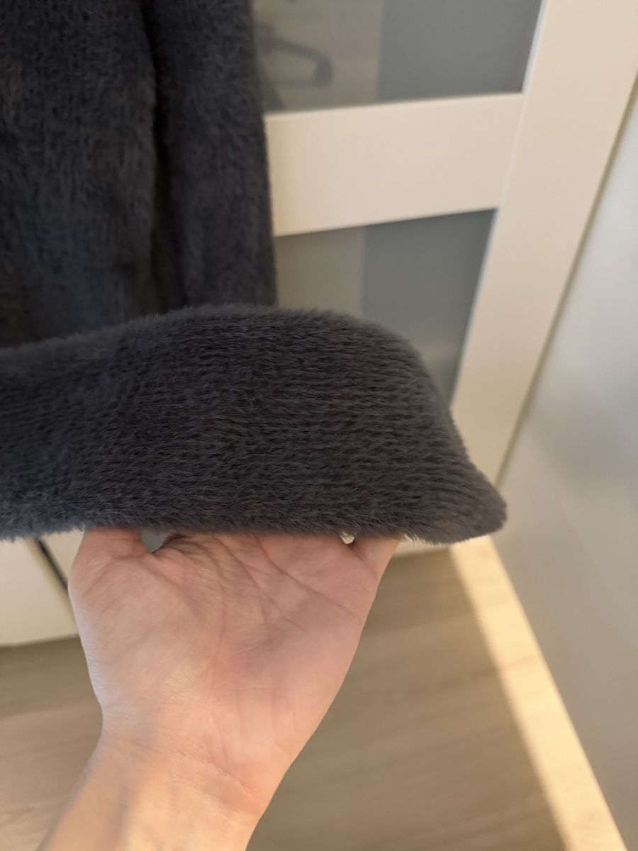 Pullover & Sweatshirts: new yorker fluffy pullover – Gebraucht aus Alchenflüh von panmae8 1