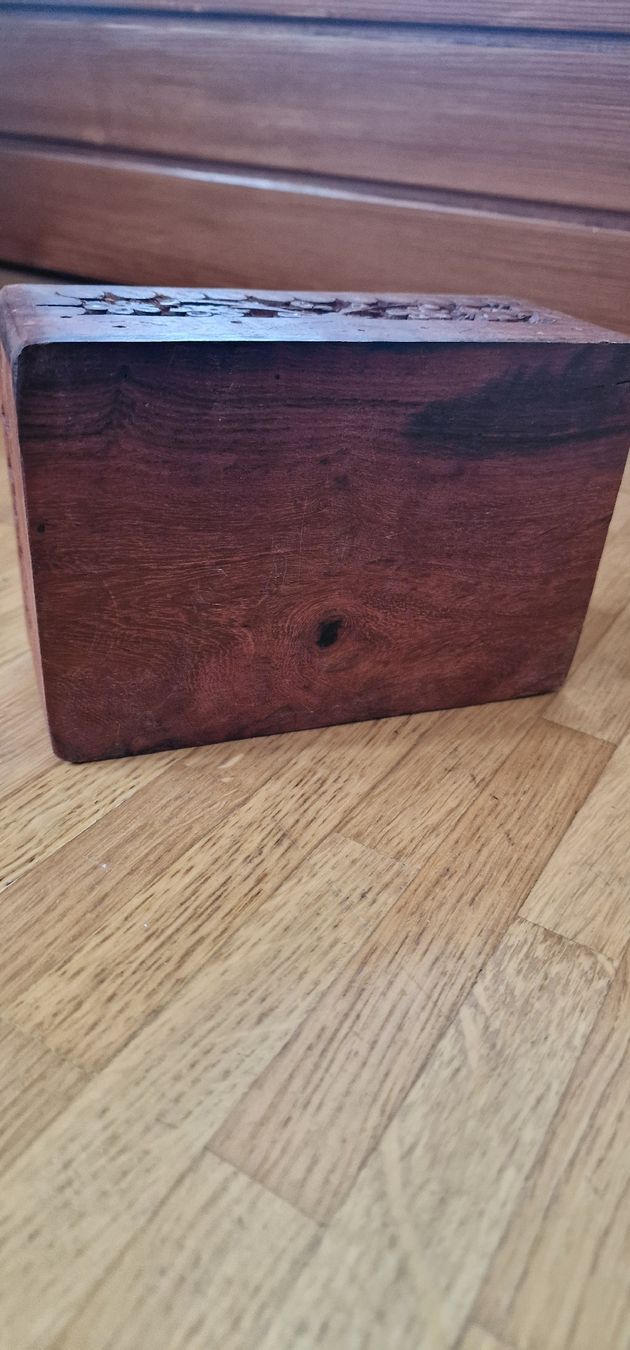 Alle Dekorationen: Holzschachtel verziert – Gebraucht aus Romanshorn von REALJessiB 3