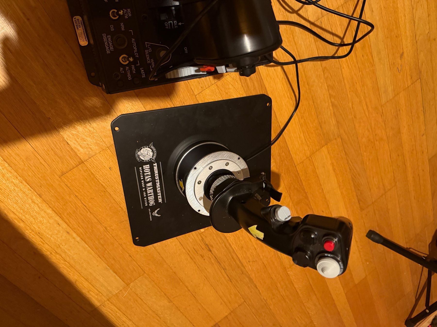 Thrustmaster Controller: HOTAS Warthog comme neuf – Nuovo (secondo la descrizione) da Cernier venduto da Cyril2803 1