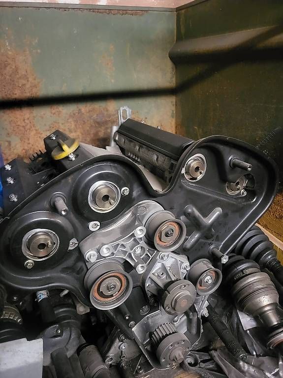 Motori: V6 2.5 distribution défectueuse – Usato da Tolochenaz venduto da vivienrobin