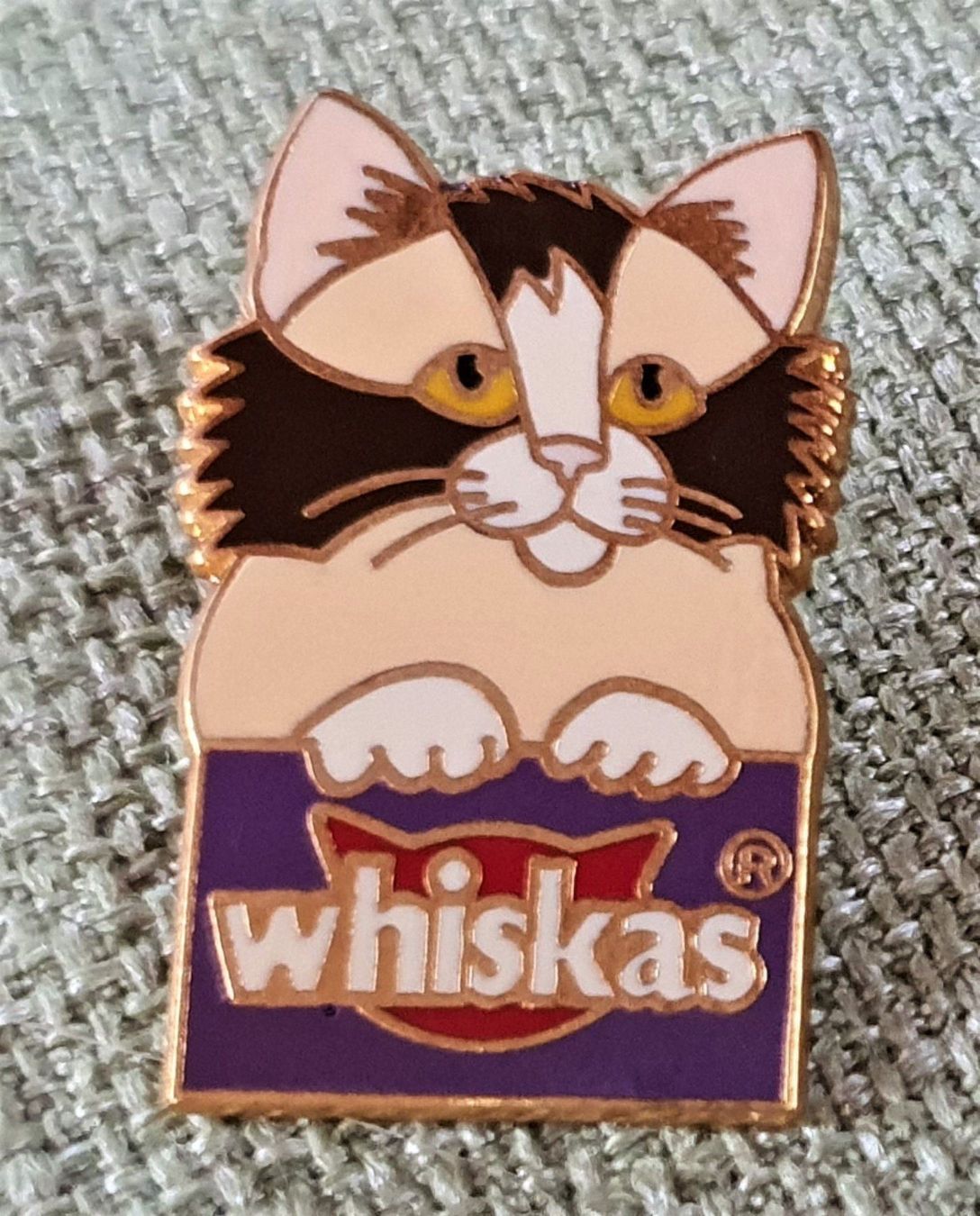 Placchette & Badge: D606 - Pin Whiskas Katze 3 – Usato da Reinach BL venduto da Boston-Verkauf