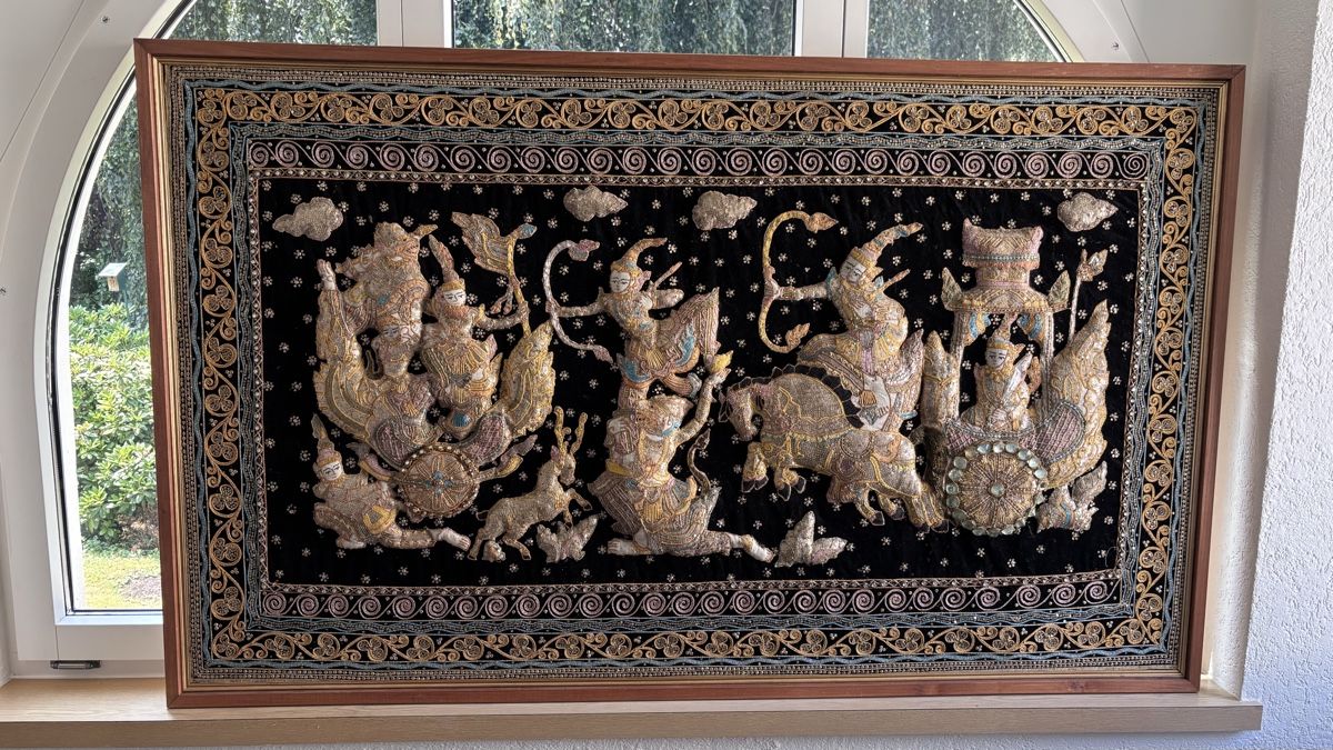 Poster & Bilder: Handgesticktes thailändisches Wandbild "Ramas Kampf" – Chian – Gebraucht aus St. Gallen von Verkaufen111