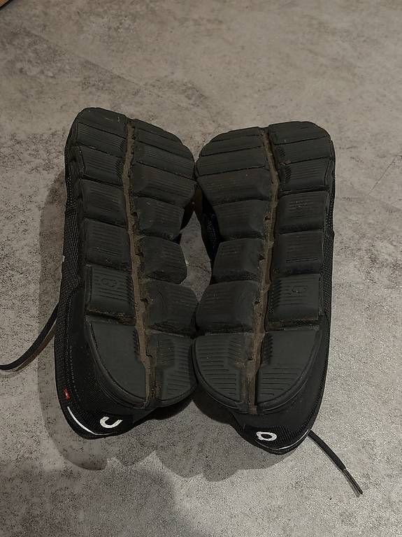 Scarpe da uomo: On cloud Schuhe schwarz Größe 44,5 – Usato da Ottoberg venduto da Lukhelfinger 2
