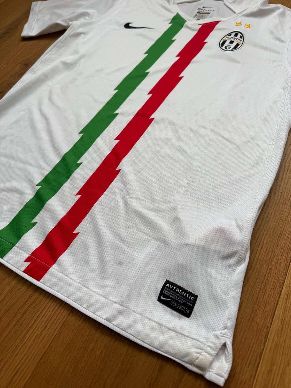 Scarpe, pantaloni & magliette da ginnastica: Juventus Jersey – Usato da Dielsdorf venduto da nicolicious 2