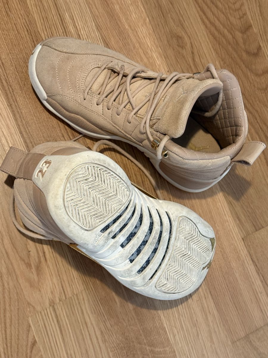 Jordan Scarpe da uomo: Jordan Air 12 Retro beige suede – Nuovo (secondo la descrizione) da Carrouge VD venduto da man_7hwm 3