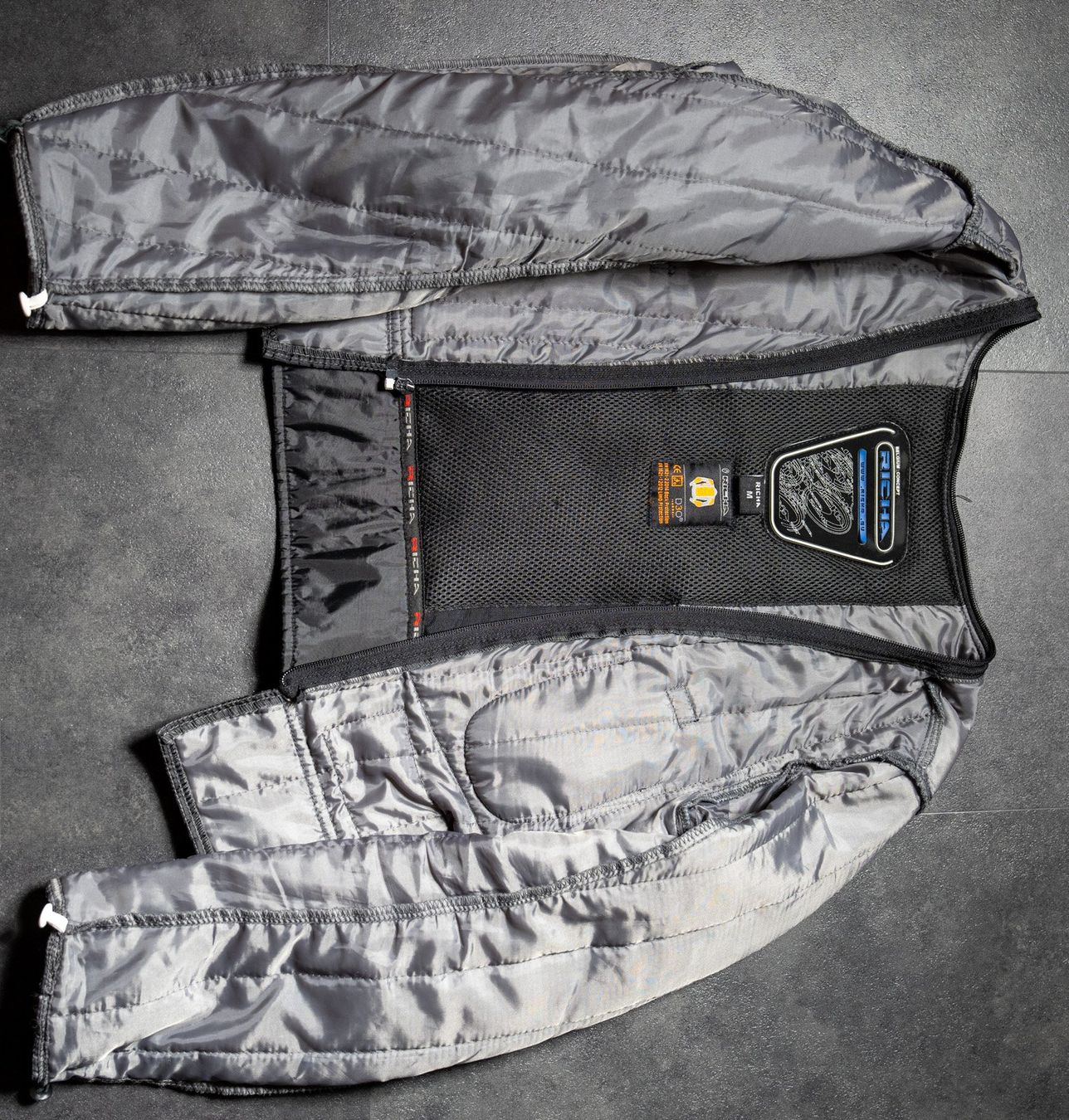 Lotti di vestiti: Motorrad Jacke mit Hose RICHA – Usato da Burgdorf venduto da Cosmos5 2