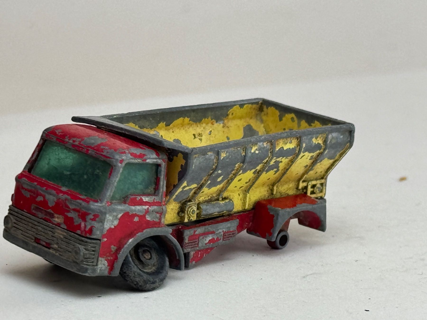 Lesney Modellini d'auto: GB5- Lesney No. 70 Kipper LKW – Usato da Elm venduto da Wikmtz