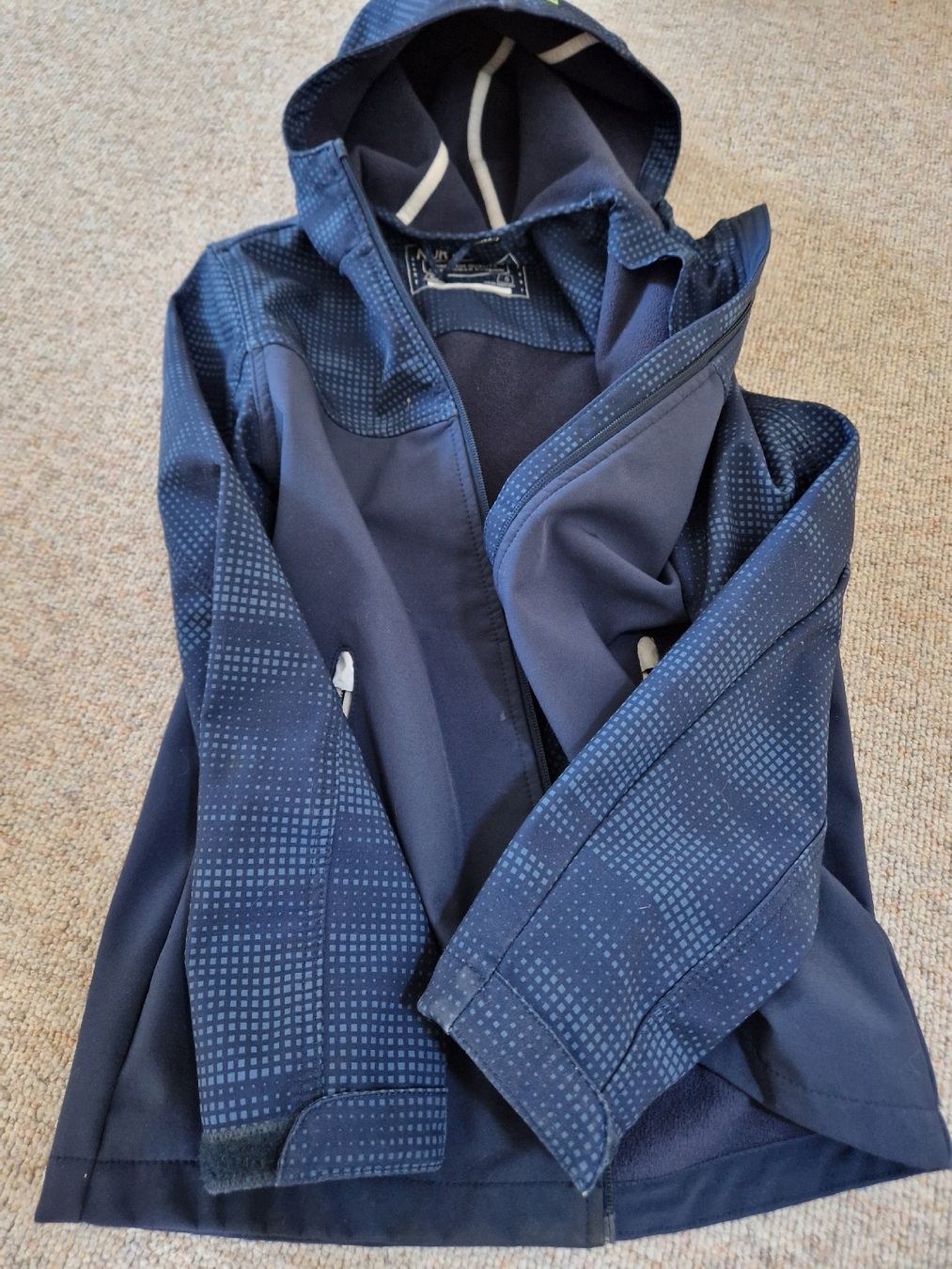 Giacche & Cappotti: Softshell Jacke Gr. 152 – Usato da Bachenbülach venduto da Rufali84 2