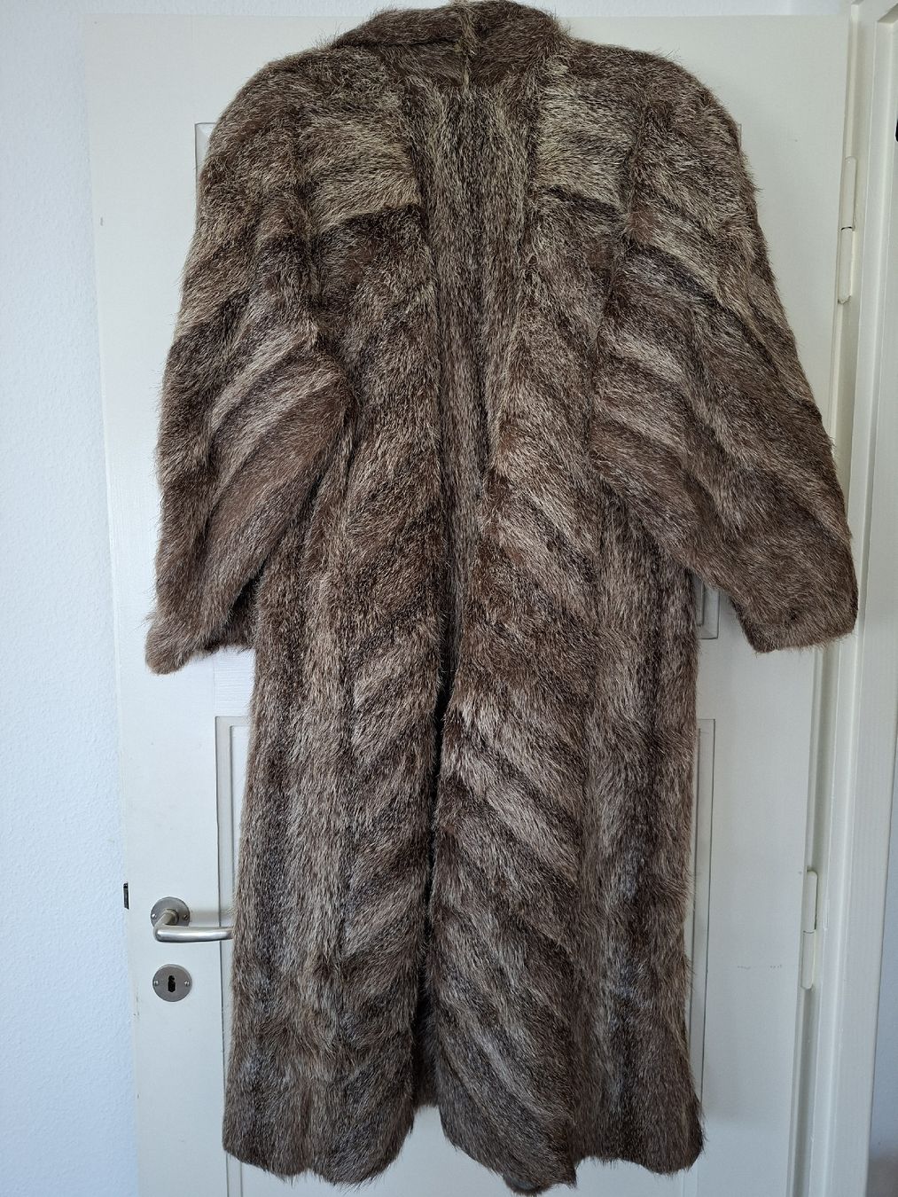 Cappotti: Manteau en fourure long  – Usato da Renens VD venduto da ser_j2fn 2