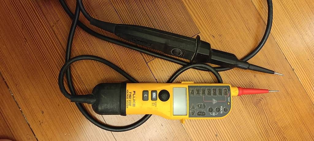Misurare: Multimetre fluke  – Usato da Montreux venduto da rao_r66l