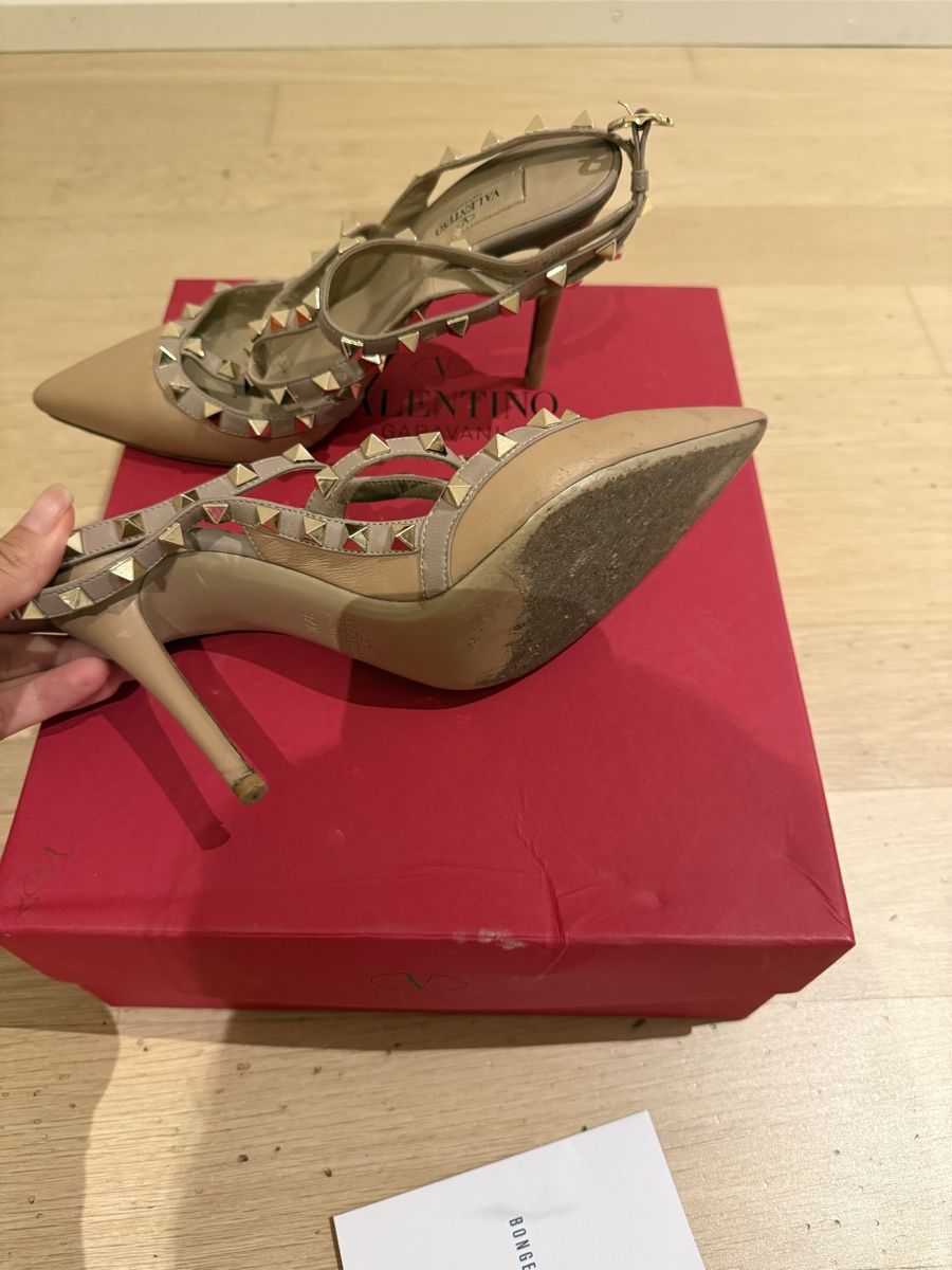 Chaussures femmes: Valentino Pumps Rockstud Caged pump – D'occasion à Pfäffikon SZ par Marva 4