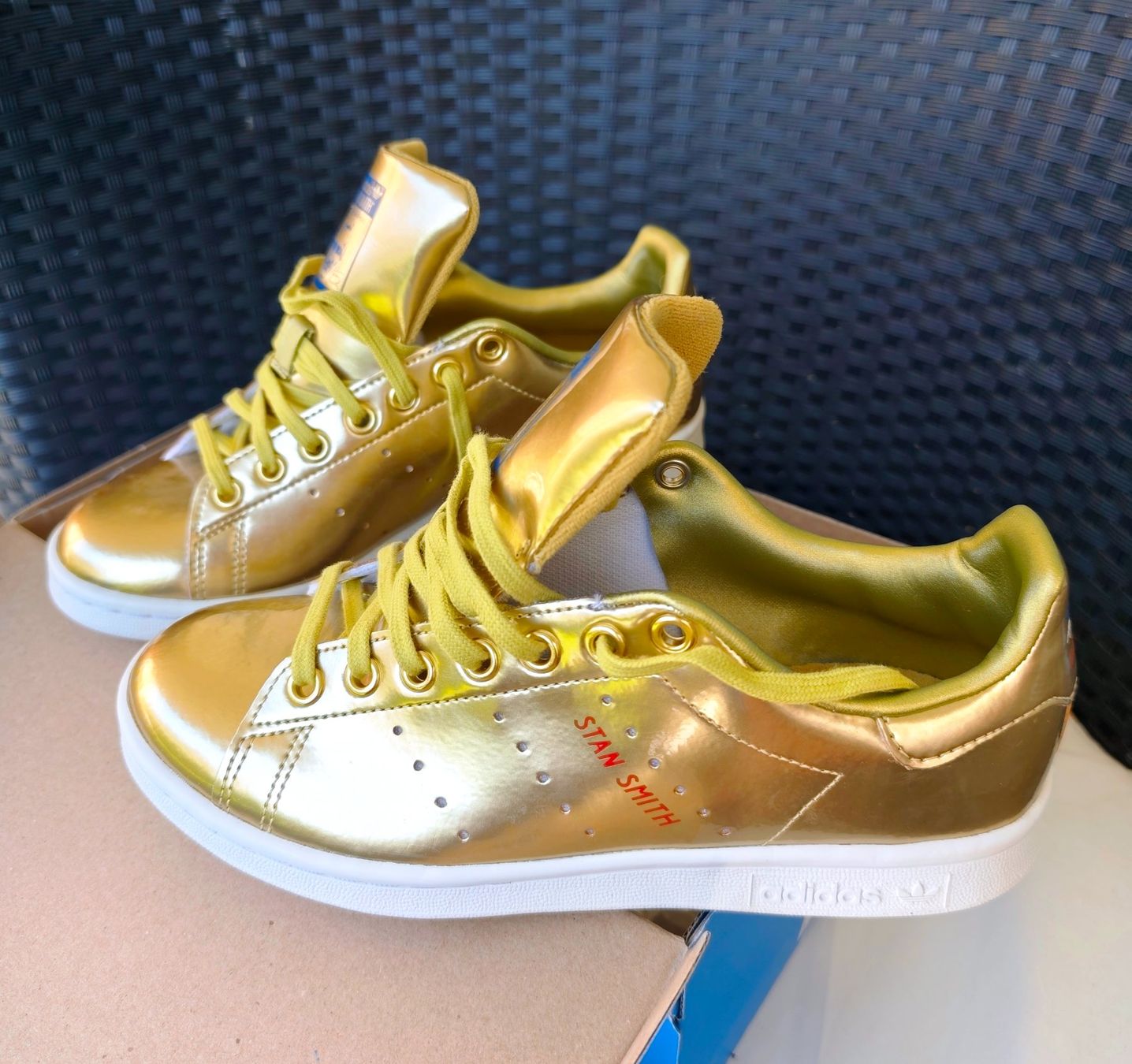 Adidas Scarpe da uomo: Adidas Stan Smith Gold Gr. 38 Brandneu – Nuovo e nell'imballaggio originale da kloten venduto da Docsgirl 3