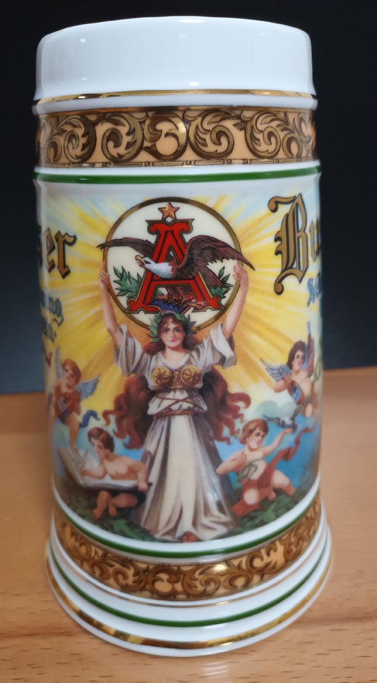 Set di piatti: Anheuser Busch Bierkrug Cherub Stein 1992 – Usato da Allenwinden venduto da pro_nmg9 2