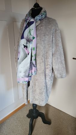 Marc Cain Juwel Exquisiter Mantel Gr.38 Majestätisch