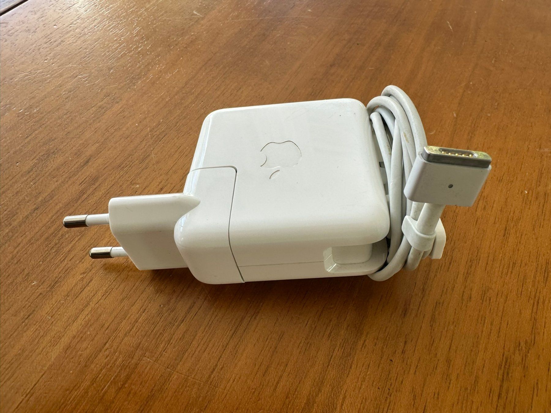 Apple Notebooks: Macbook Air 2012, 4GB, 256Gb – Gebraucht aus Aarau von Gratiszange 2
