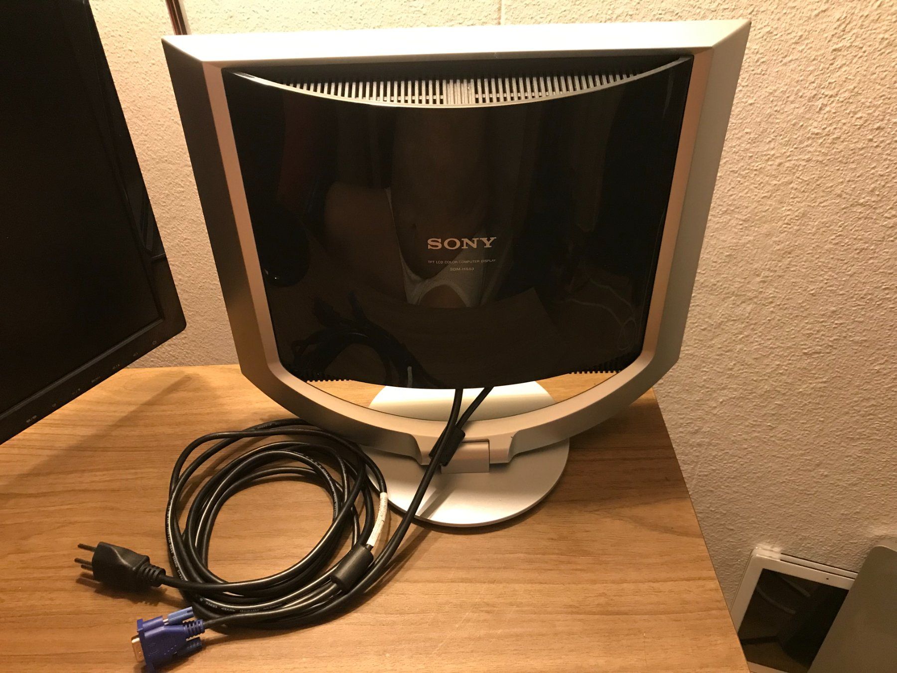 PCs: Sony - 14" Monitor – Gebraucht aus Wetzikon ZH von  1