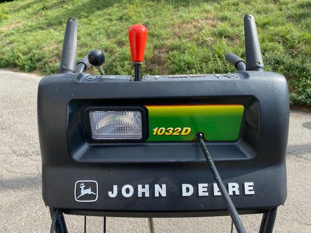 Toutes les machines: Schneefräse John Deere 1032D – D'occasion à Münchenbuchsee par iomtt 1