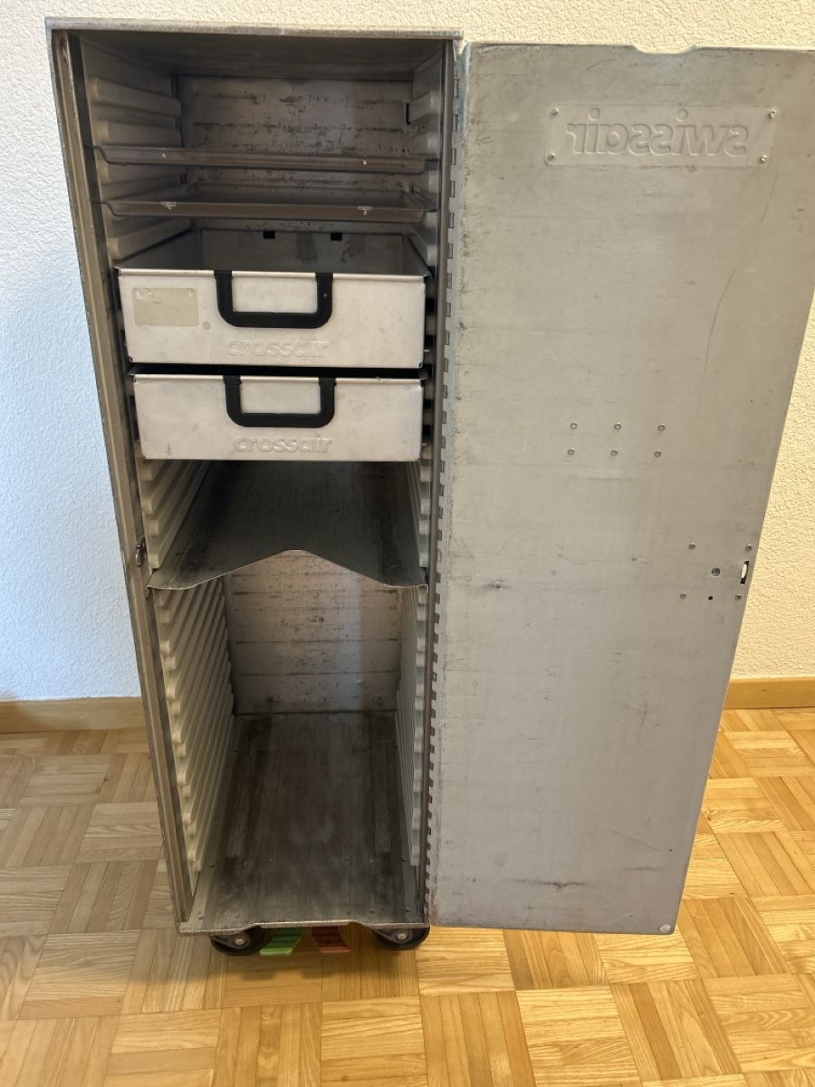 Swissair Sonstiges zu Aviatik: Swissair trolley Flugzeug – Gebraucht aus kloten von Sgana 5