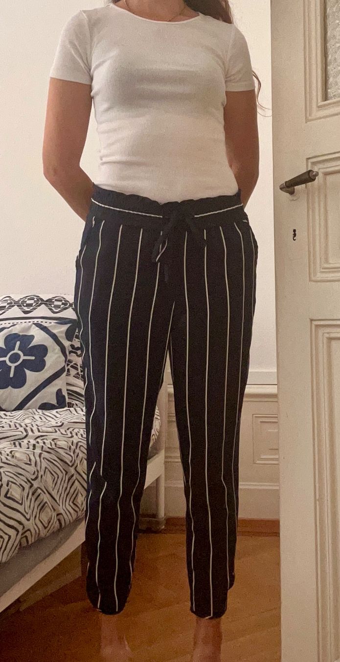 Zara Pantaloni: Pantalon ZARA taille S – Usato da Lausanne venduto da dre_th8k 1