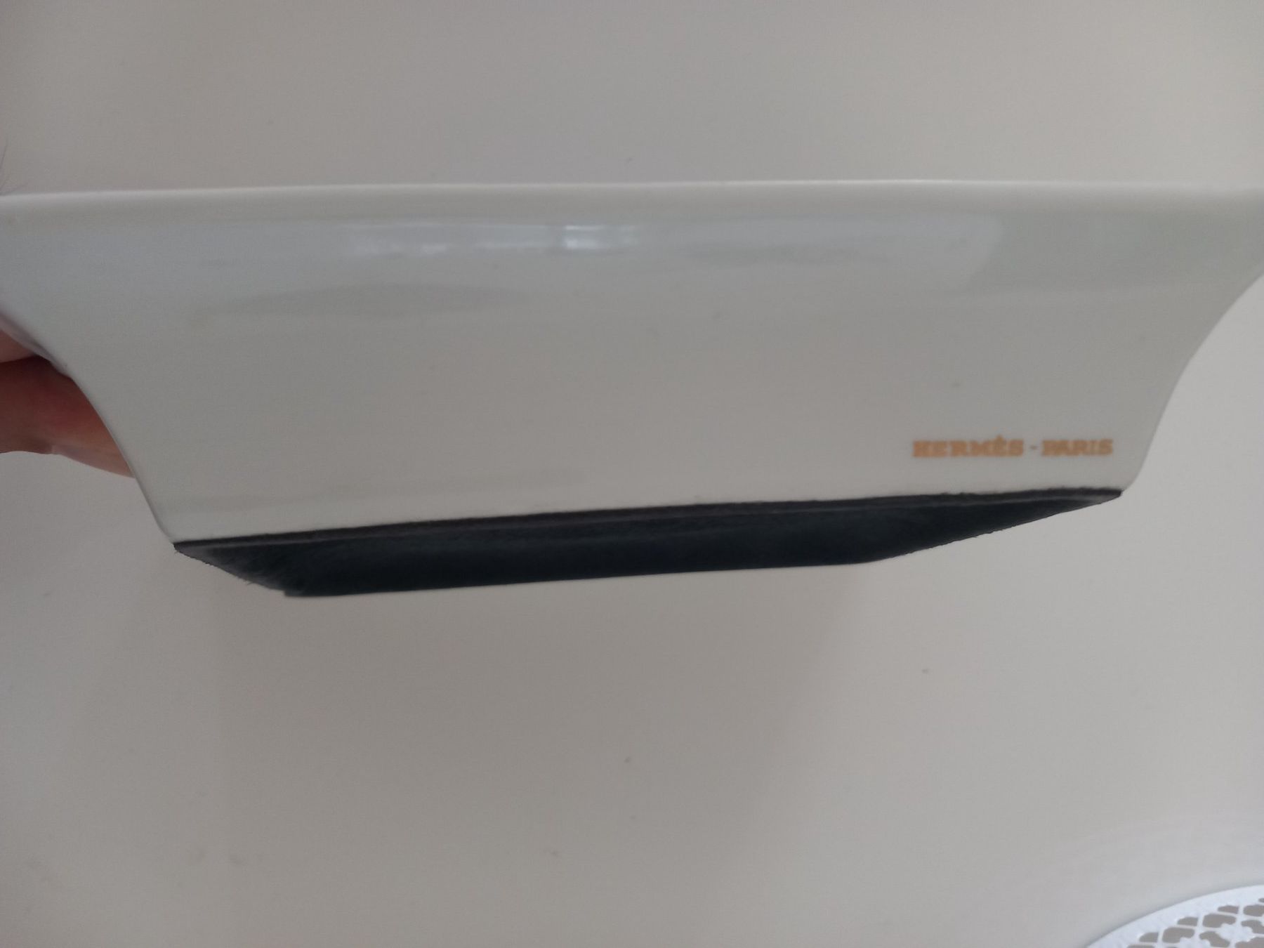 Hermès Aschenbecher: Hermes cendrier dauphins bordure platine – Gebraucht aus Genève von GenevaLuxury 4