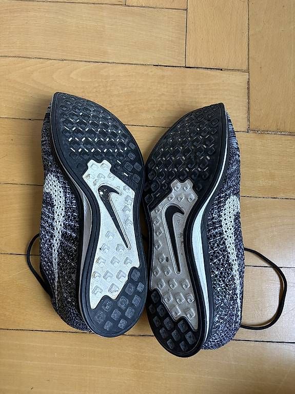 Nike Chaussures hommes: Nike Flyknit Racer – D'occasion à Zürich par ChrisCF 3