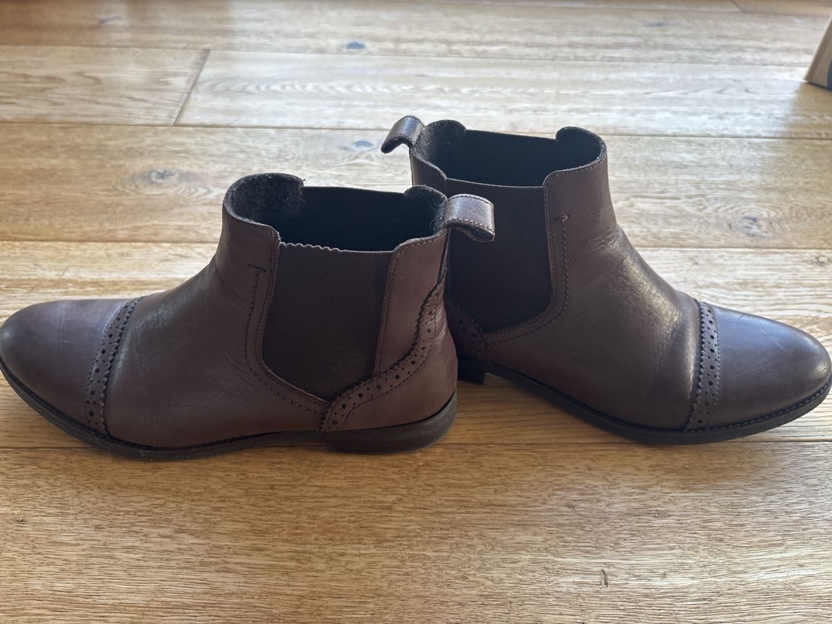 Scarpe da donna: Braune Lederstiefel Gr. 39 – Usato da Wilen b. Wil venduto da b-mountain 4