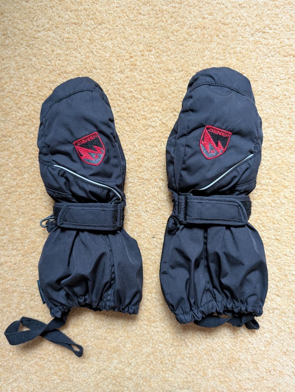 Ziener Guanti: Ziener Handschuhe, Gr. 5 – Usato da Winterthur venduto da voan