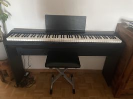 Digitalpiano Roland FP-30 gebrauchter Zustand