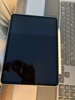 ipad pro 11”, 256GB, wifi - 2023 with keyboards