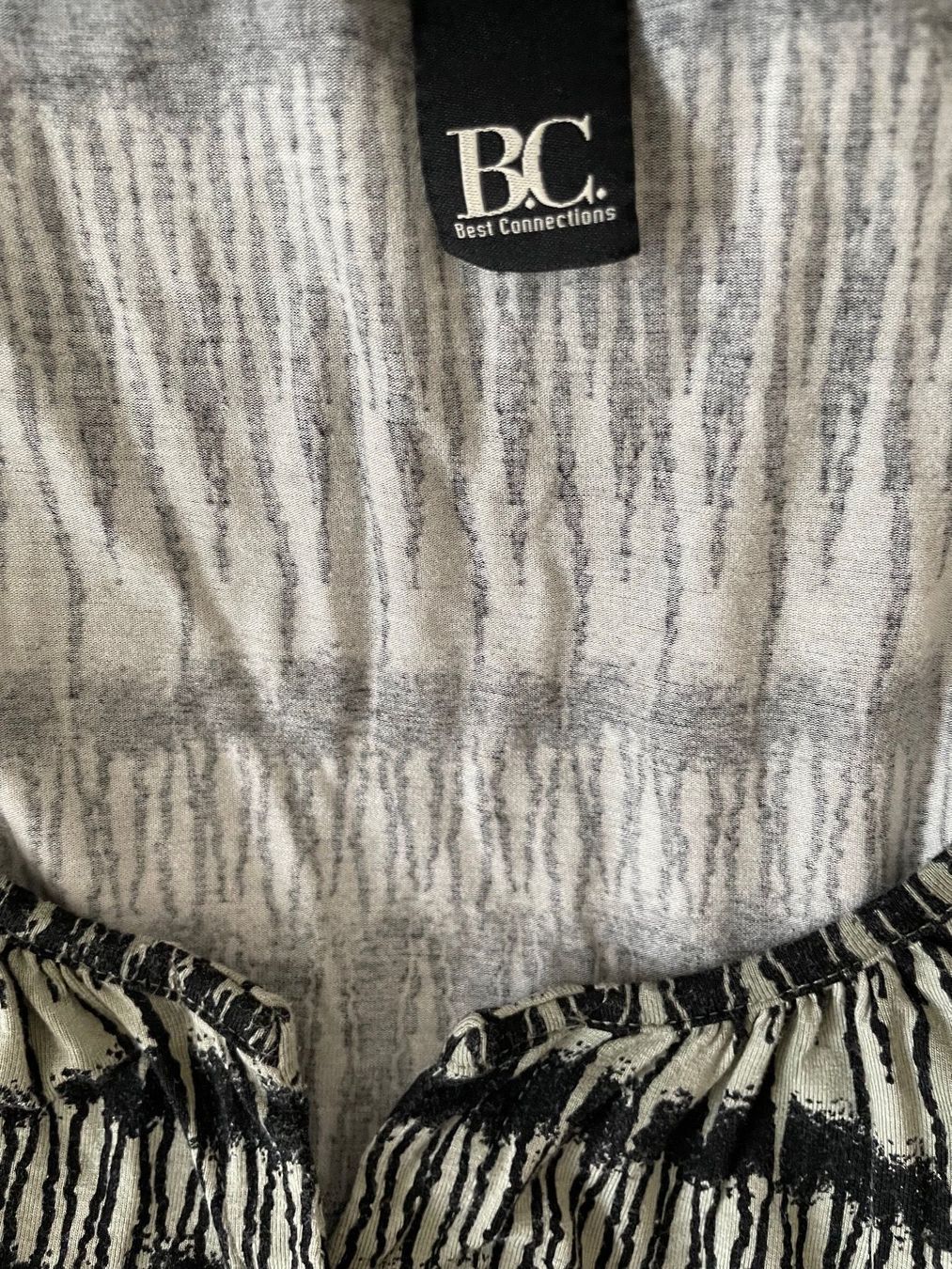 Kleiderpakete: Kleiderset. Tunika , zwei Hosen, Bluse – Neu (gemäss Beschreibung) aus Glattpark-Opfikon von Anahita-R 2