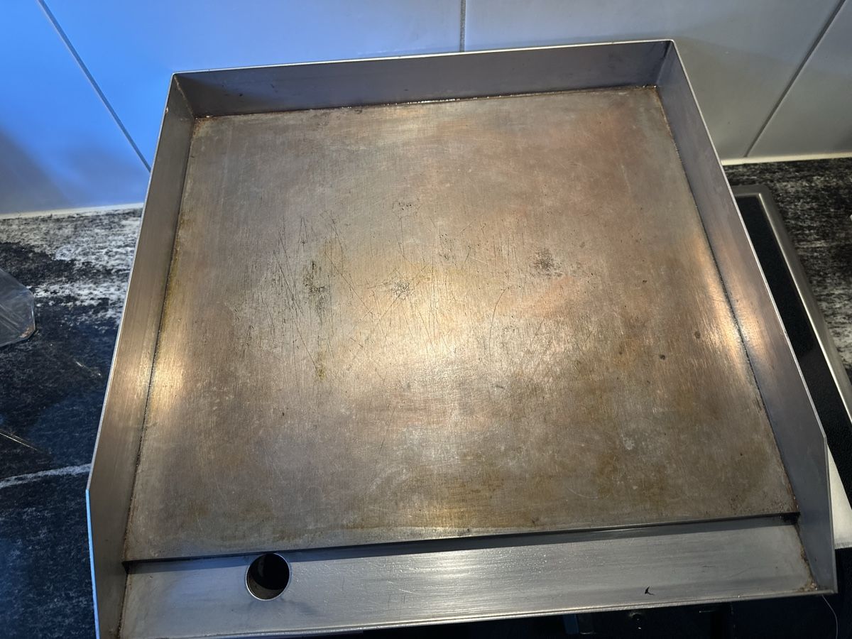 Griglie: HENDI Platten-Grill M-1746, Flat-Fry System, 3200W, gebrauch – Usato da Zürich venduto da Chaeffeler 1