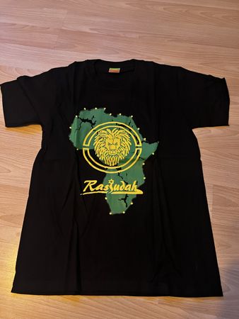 Schwarzes Rasta T-Shirt mit Löwe - NEU GR.M