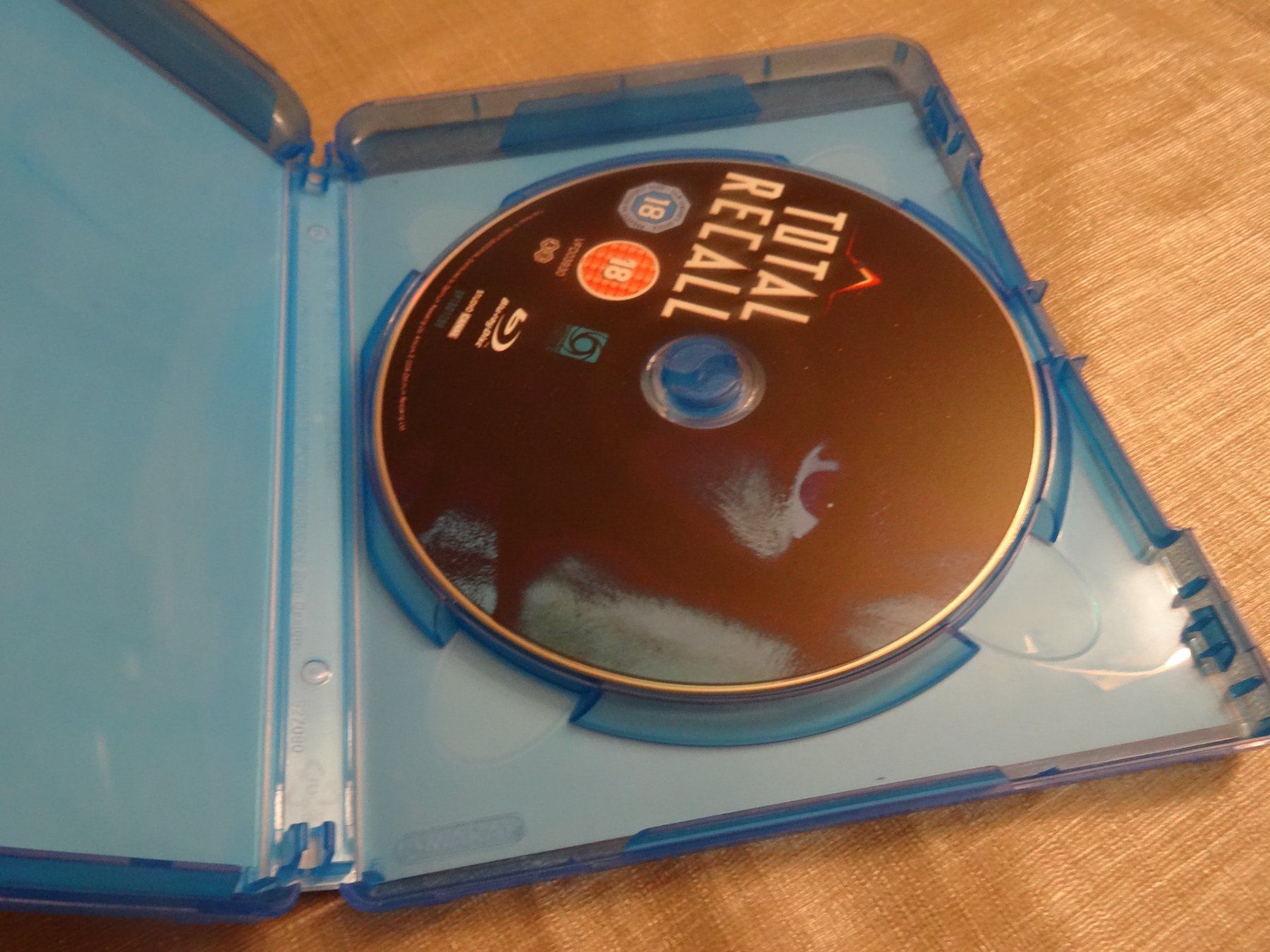 Tutti i DVDs: Total Recall - Schwarzenegger - Blu-ray UK ENGLISCH – Usato da Olten venduto da Disc-Verkauf 1