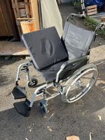 Rollstuhl Aluminium leicht faltbar mit Sitzkissen guter Zust