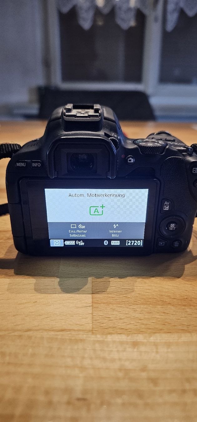 Canon Kamera: Canon EOS 200D Set – Gebraucht aus Gachnang von Phliti02 4
