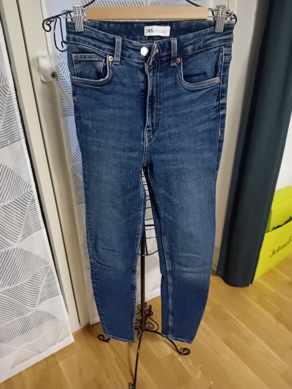 Zara Jeans: jeans von Zara gr 36 – Nuovo (secondo la descrizione) da zürich venduto da janjaz 1